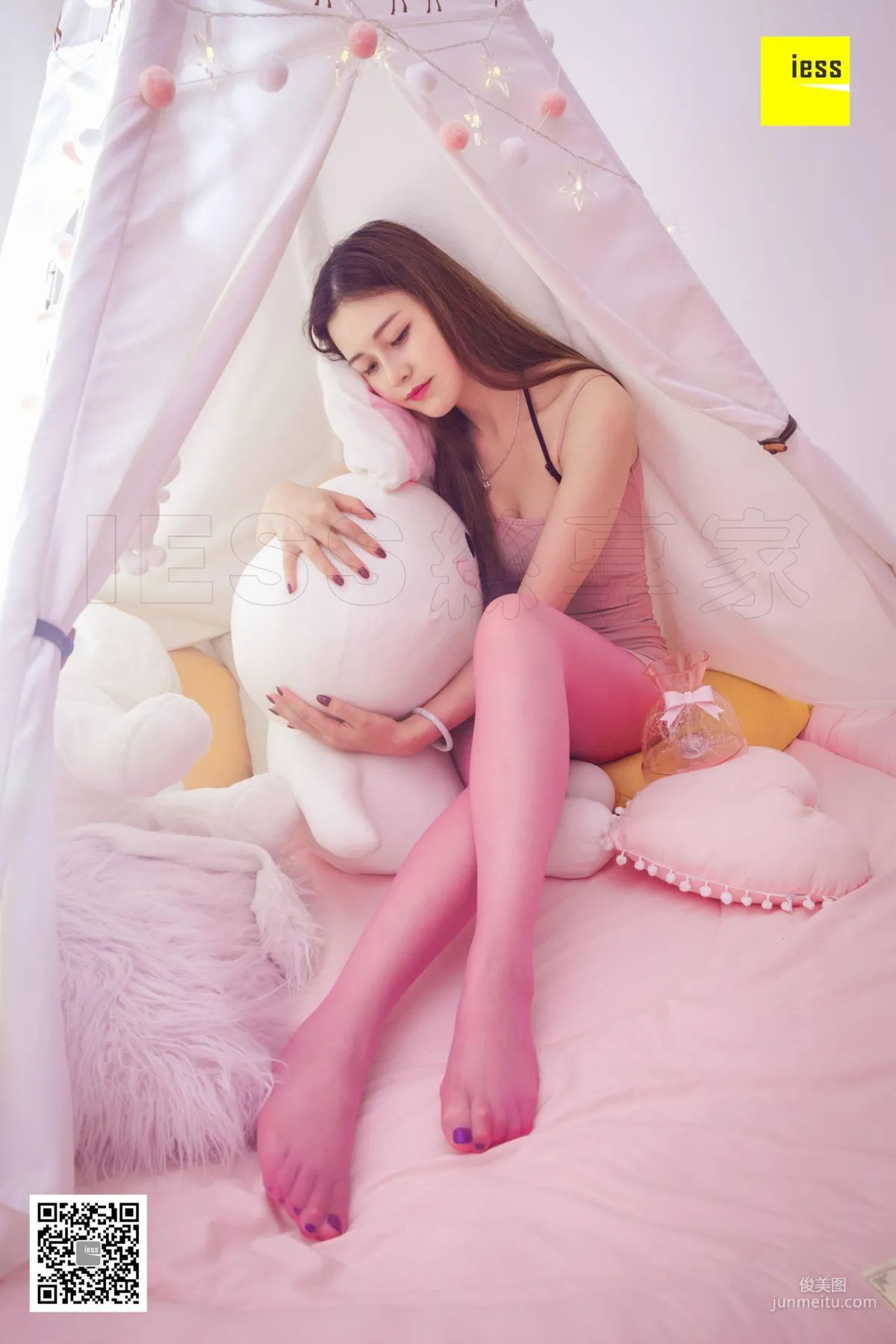 九妹《九妹的彩色襪子》 [異思趣向IESS] 絲享家255 寫真集 76