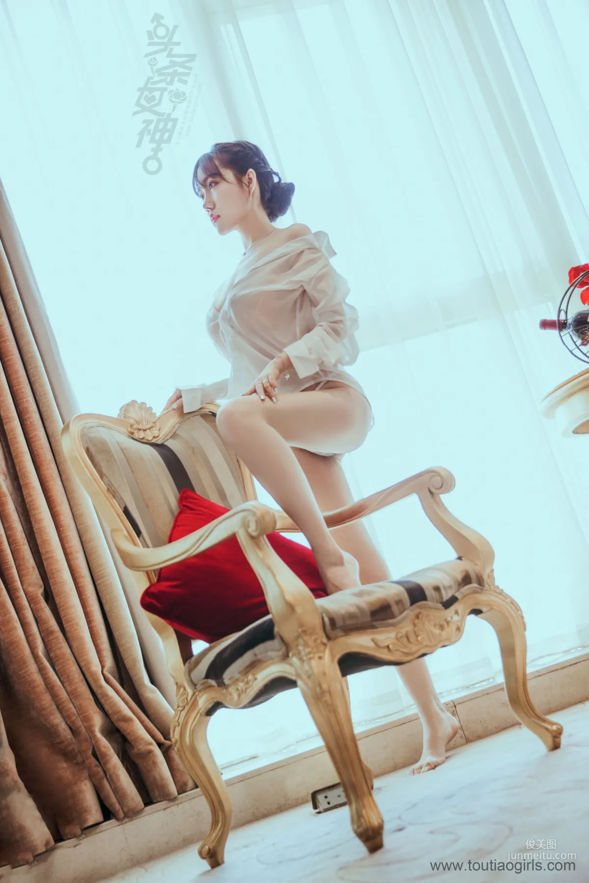 陳亦菲《冰雪素人 豆蔻花顔》 [頭條女神Toutiaogirls] 寫真集 18