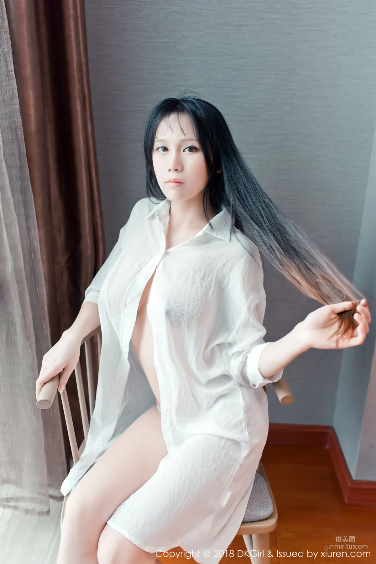 李可可《童顔巨乳，F乳真空演繹》 [禦女郎DKGirl] Vol.070 寫真集 3