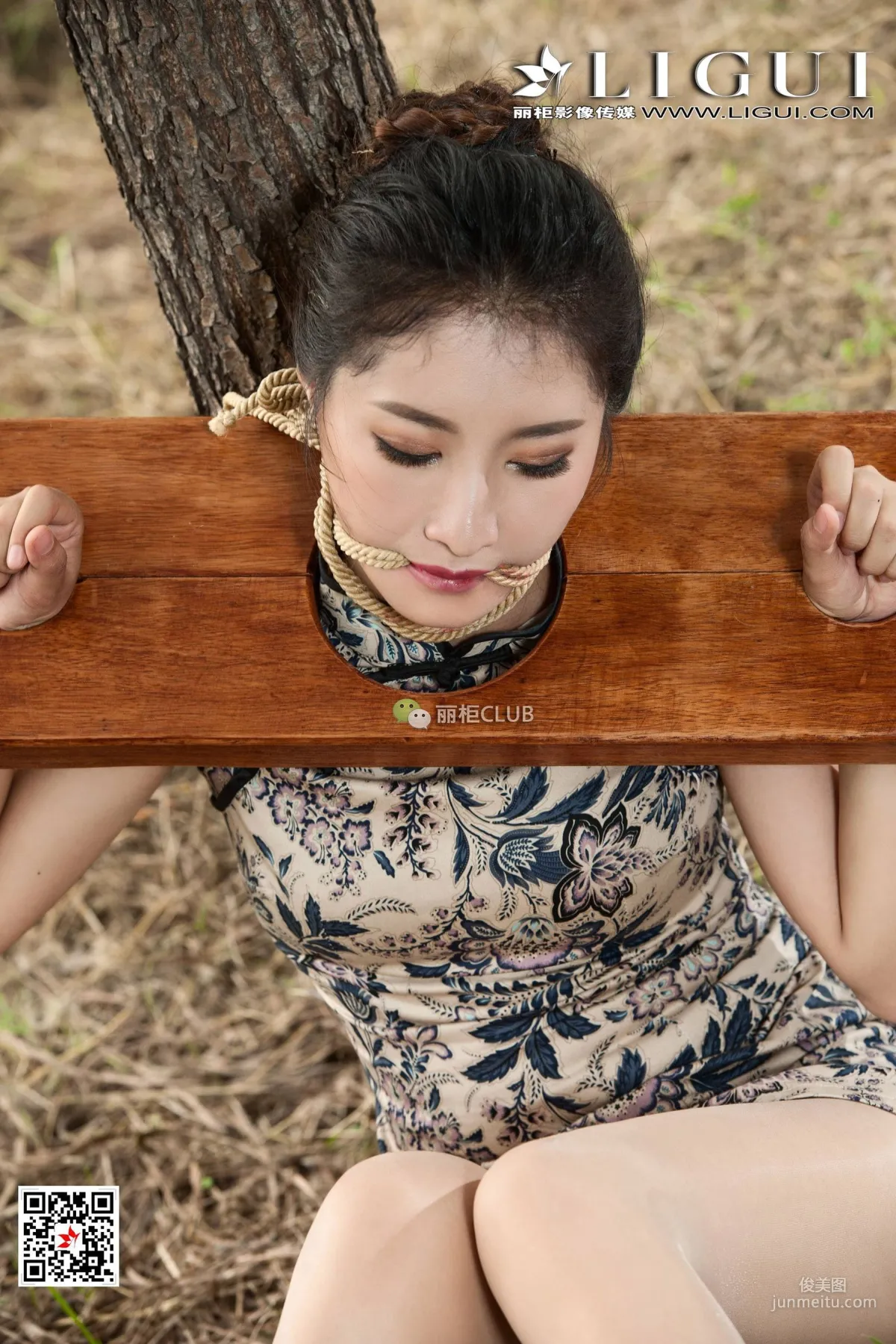 腿模思彤《旗袍美束鐐铐人體》 [麗櫃LIGUI] 網絡麗人 寫真集 37