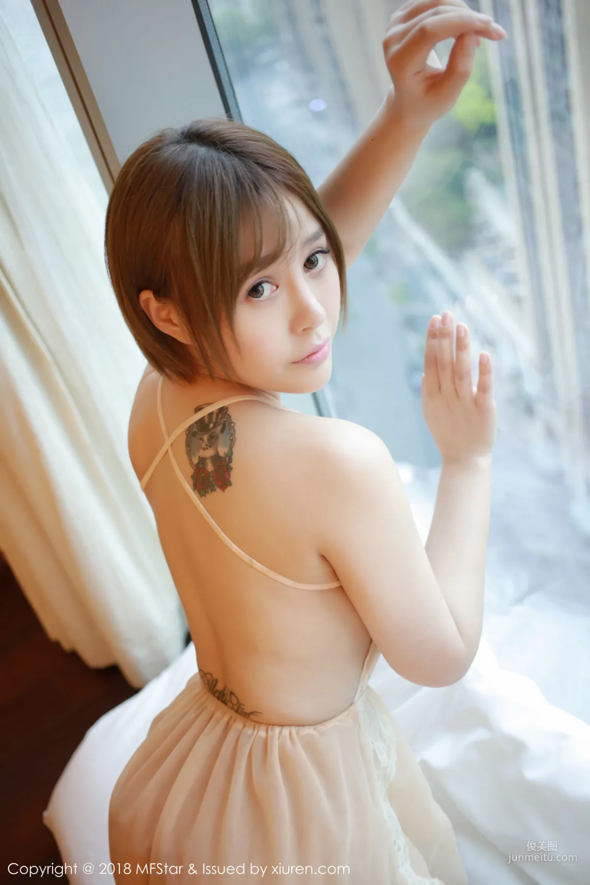 Evelyn艾莉《一如女神範的性感》 [模範學院MFStar] Vol.125 寫真集 1