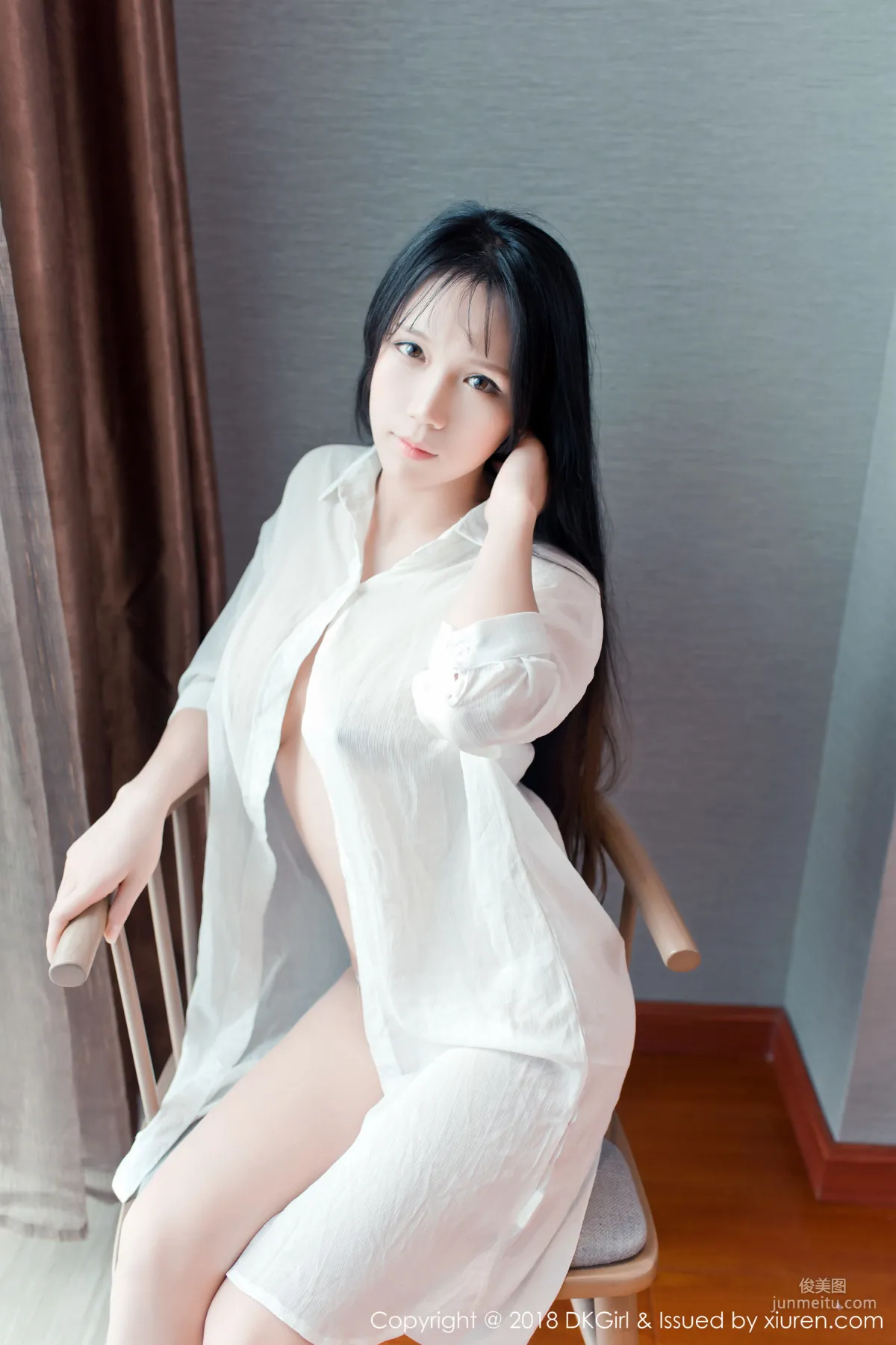 李可可《童顔巨乳，F乳真空演繹》 [禦女郎DKGirl] Vol.070 寫真集 2