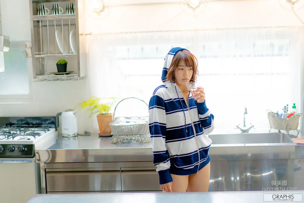 Mahiro Tadai 唯井まひろ/唯井真尋 [Graphis] First Gravure 初脫ぎ娘 寫真集 28