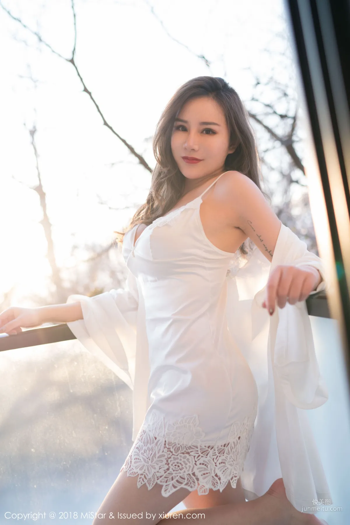 小奶昔Kyra《白襯衫黑絲吊襪》 [魅妍社MiStar] VOL.228 寫真集 20