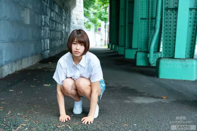Mahiro Tadai 唯井まひろ/唯井真尋 [Graphis] First Gravure 初脫ぎ娘 寫真集