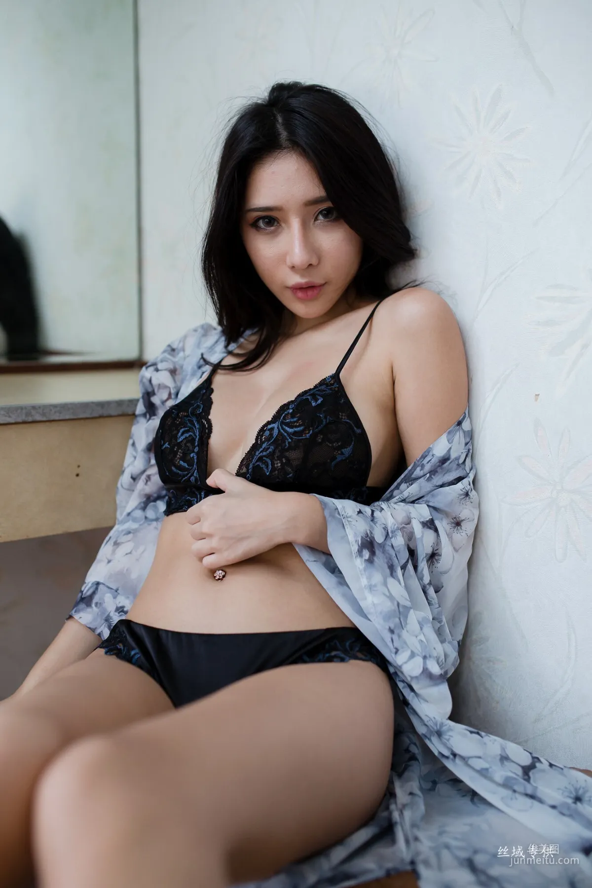 [台灣正妹] 沈綺綺《水手服內衣外拍》 寫真集 149