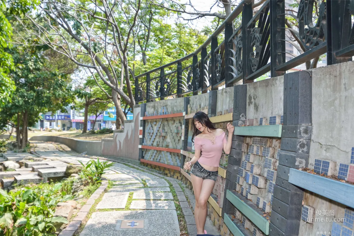 [台灣正妹] 比比《國美.時裝》熱褲街拍 寫真集 131