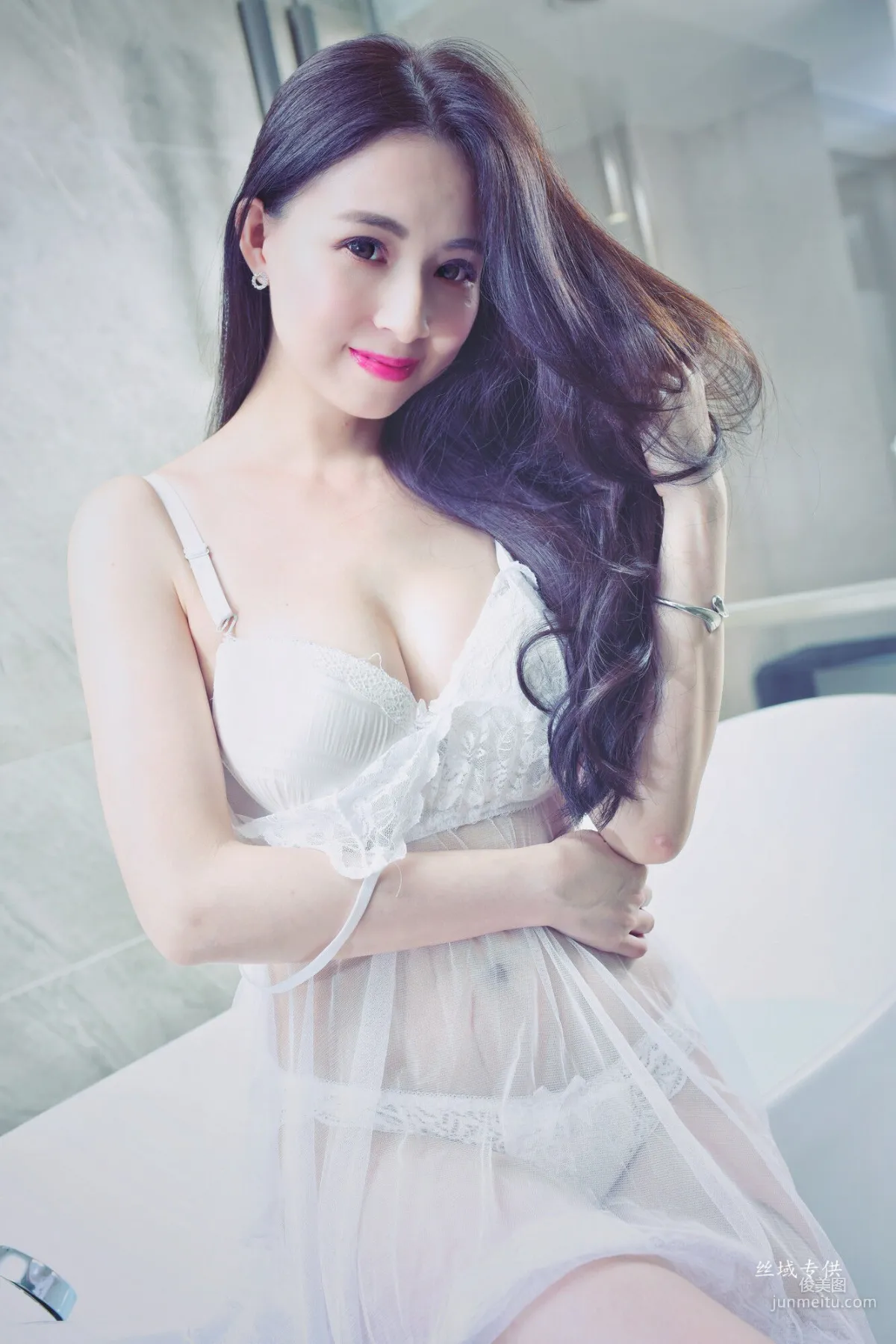[台灣正妹] 雪菁《棚拍三套服裝》 寫真集 26