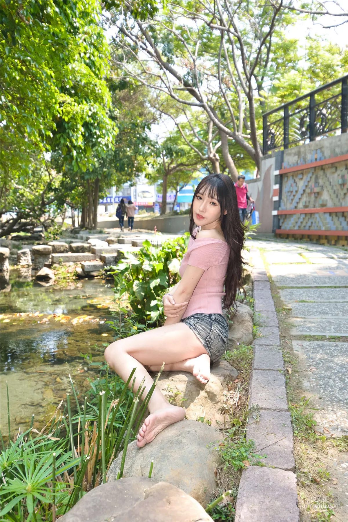 [台灣正妹] 比比《國美.時裝》熱褲街拍 寫真集 121