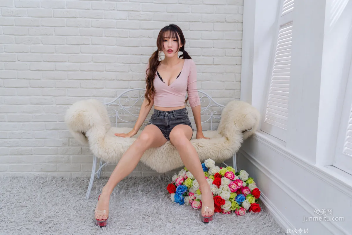 [台灣正妹] Katie_比比兒《美腿合集》 兩套服裝 寫真集 60