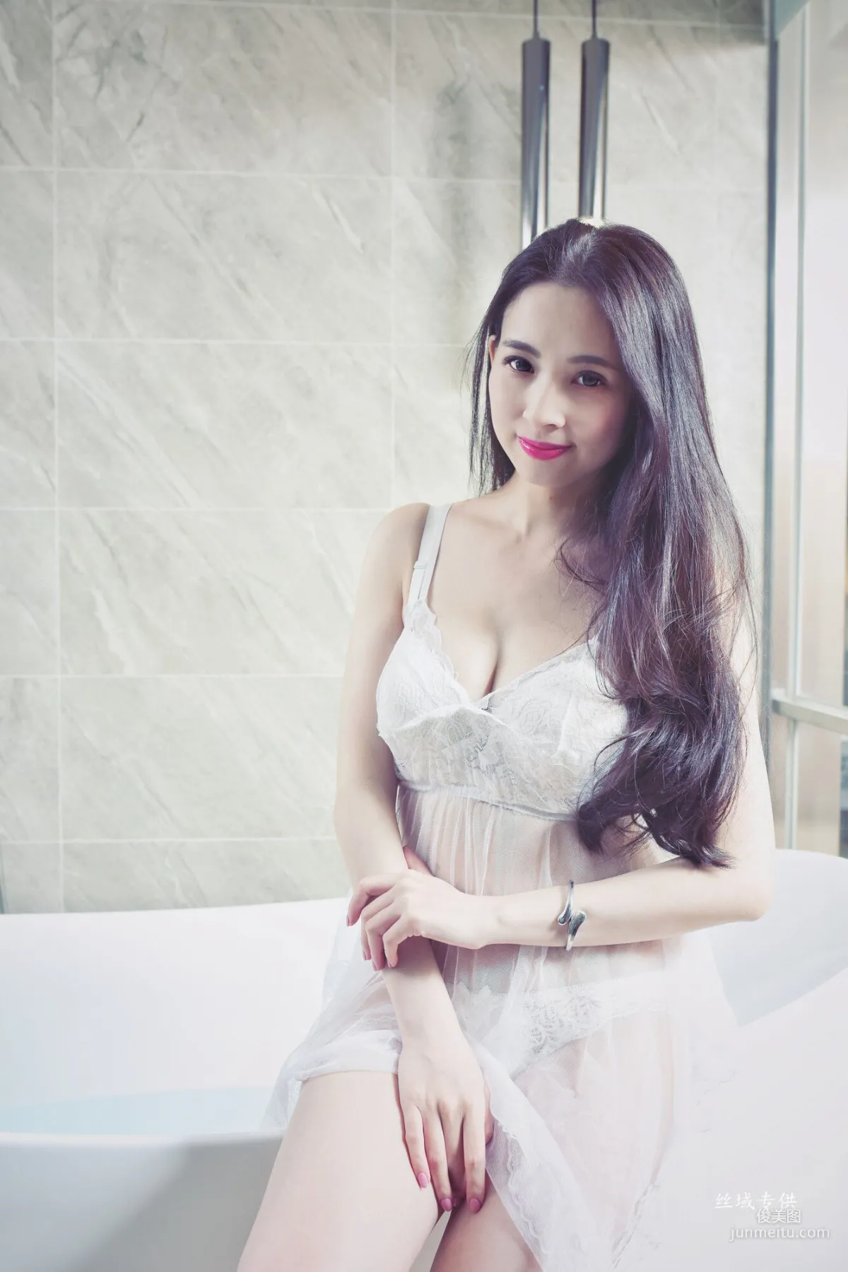 [台灣正妹] 雪菁《棚拍三套服裝》 寫真集 21
