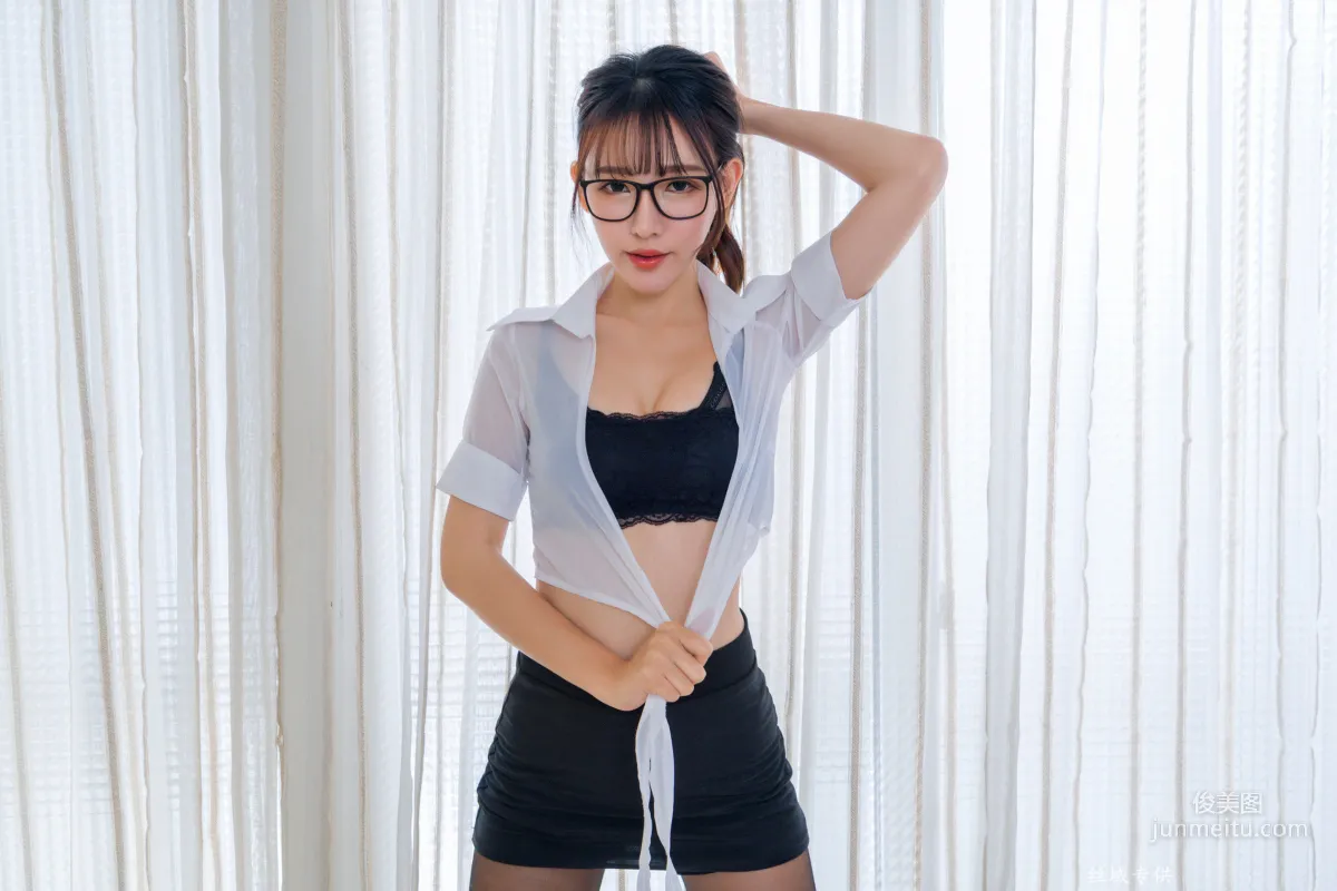 [台灣正妹] Katie_比比兒《美腿合集》 兩套服裝 寫真集 16
