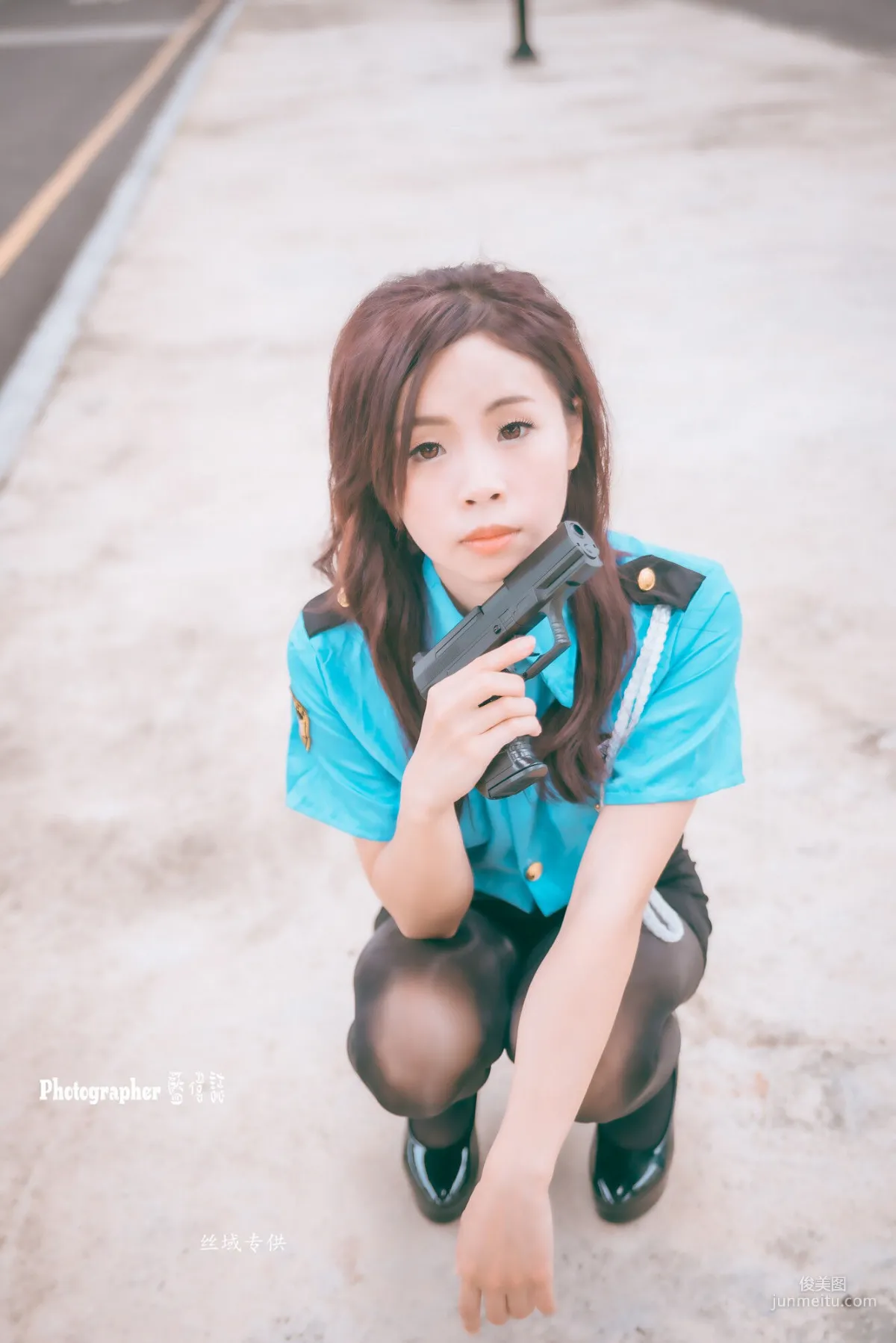 [台灣正妹] 賴筱菁《中彰橋下》(女警黑絲） 寫真集 50