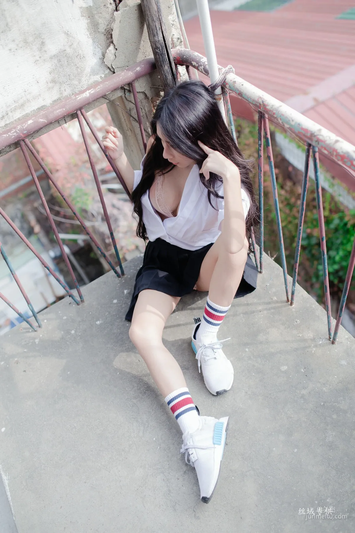 [台灣正妹] 沈綺綺《水手服內衣外拍》 寫真集 46