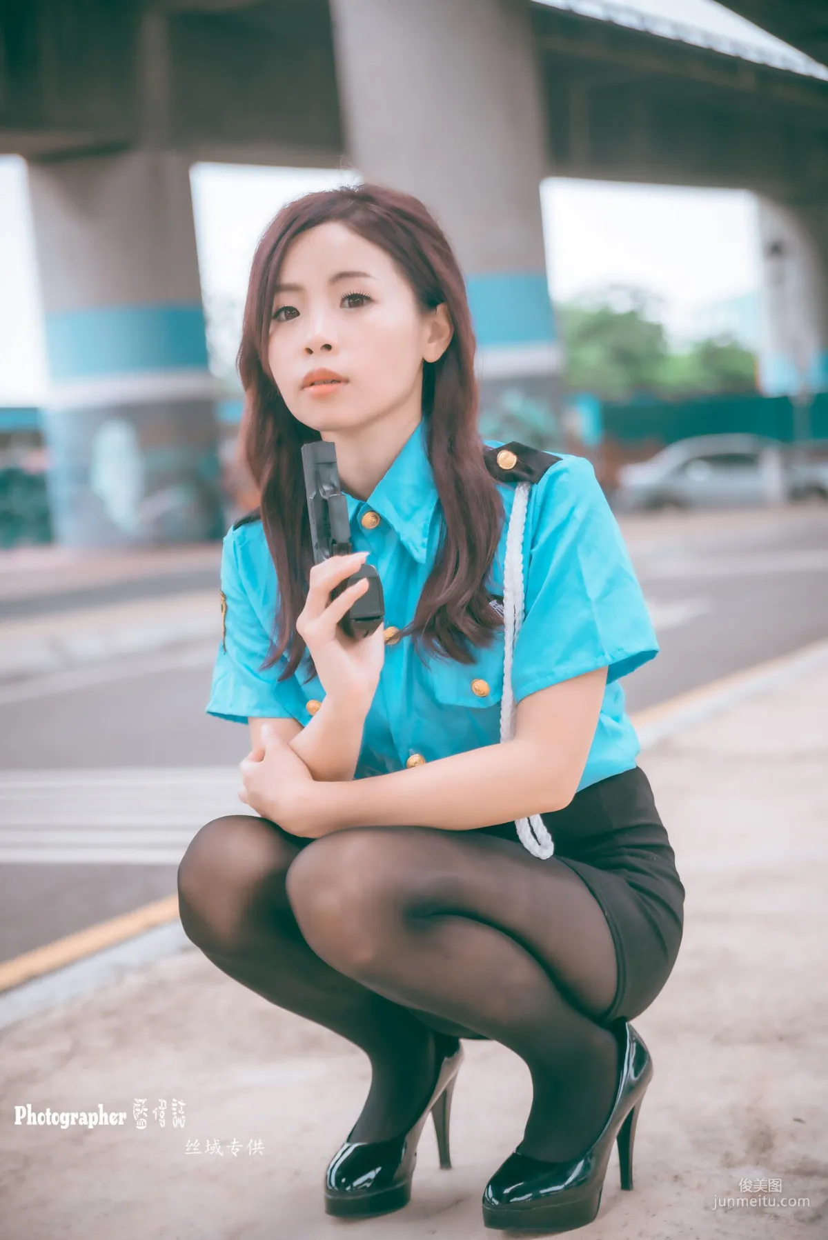 [台灣正妹] 賴筱菁《中彰橋下》(女警黑絲） 寫真集 48