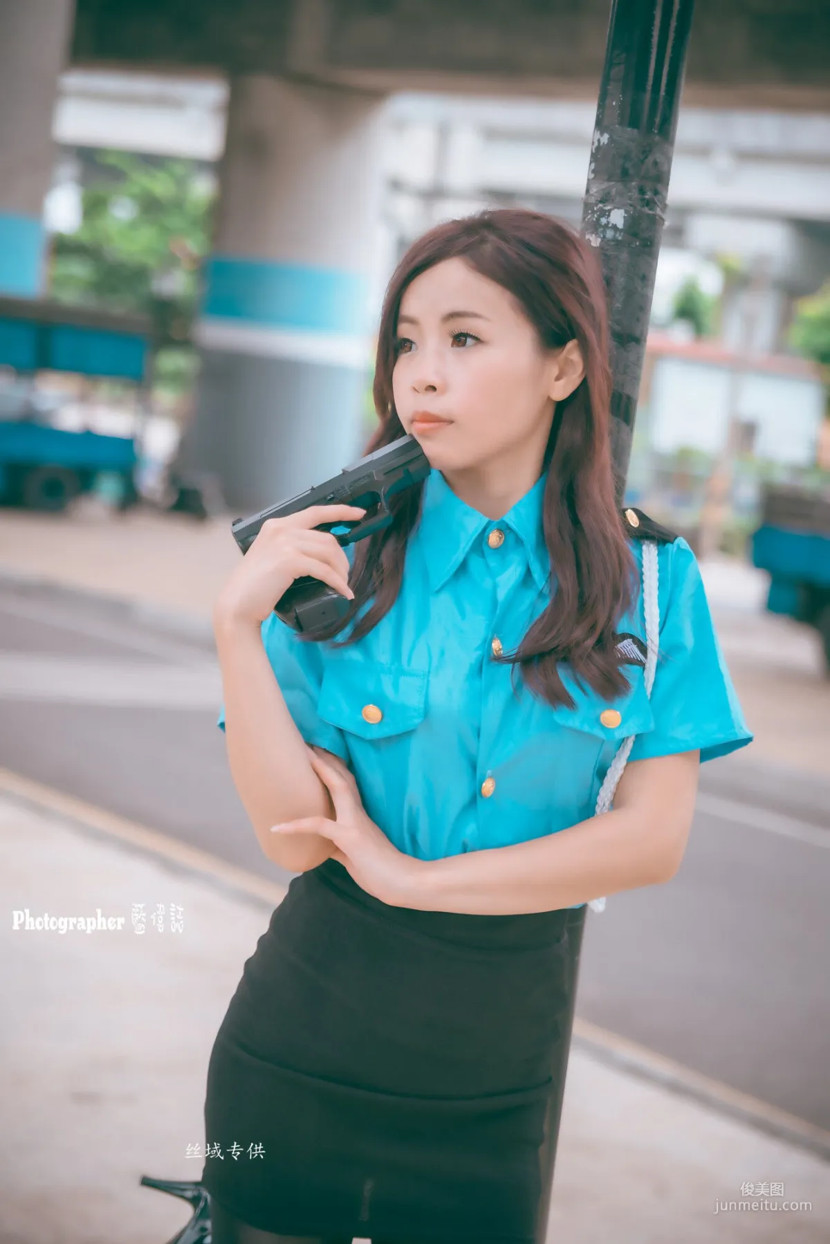 [台灣正妹] 賴筱菁《中彰橋下》(女警黑絲） 寫真集 44