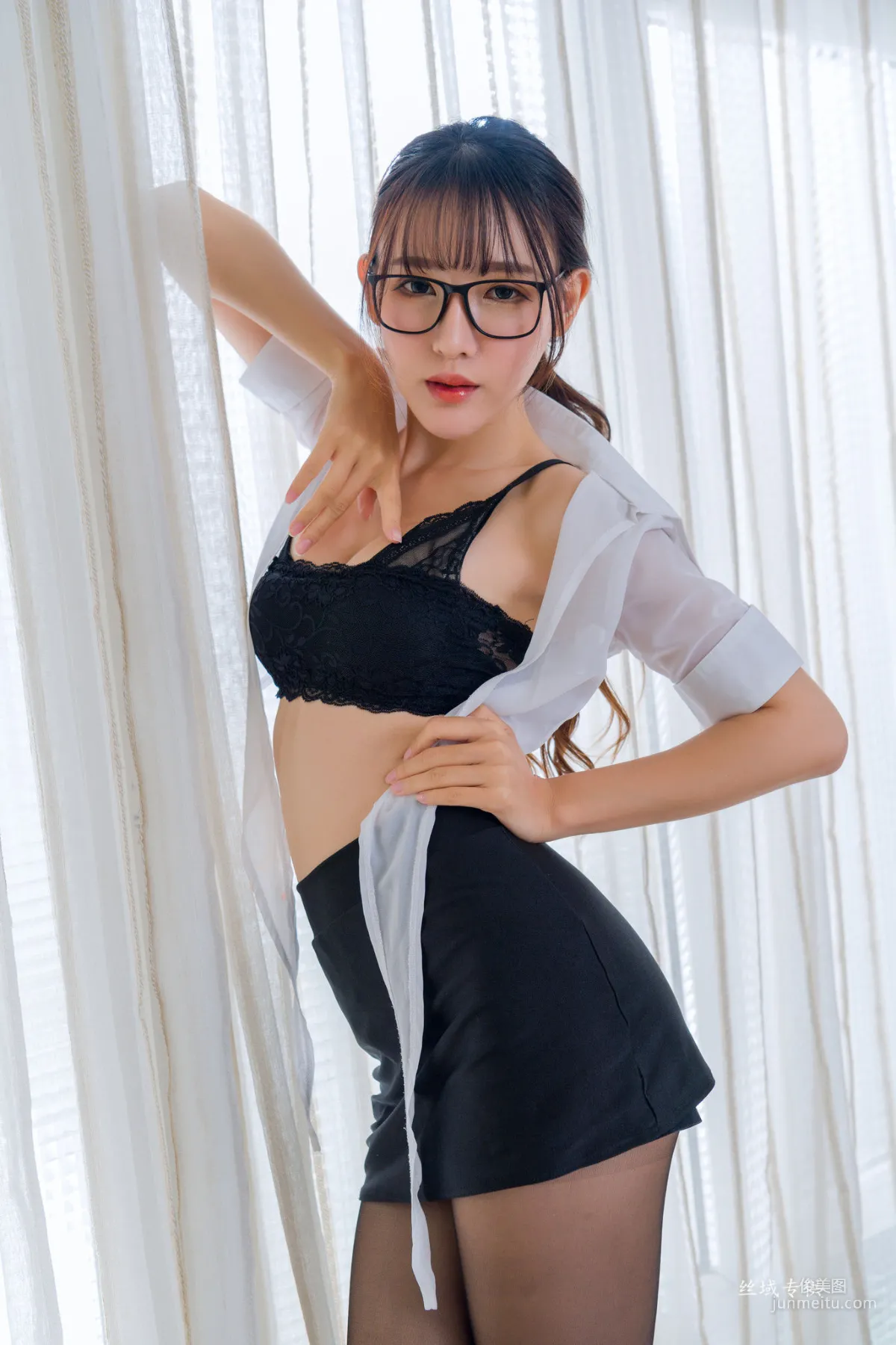 [台灣正妹] Katie_比比兒《美腿合集》 兩套服裝 寫真集 35