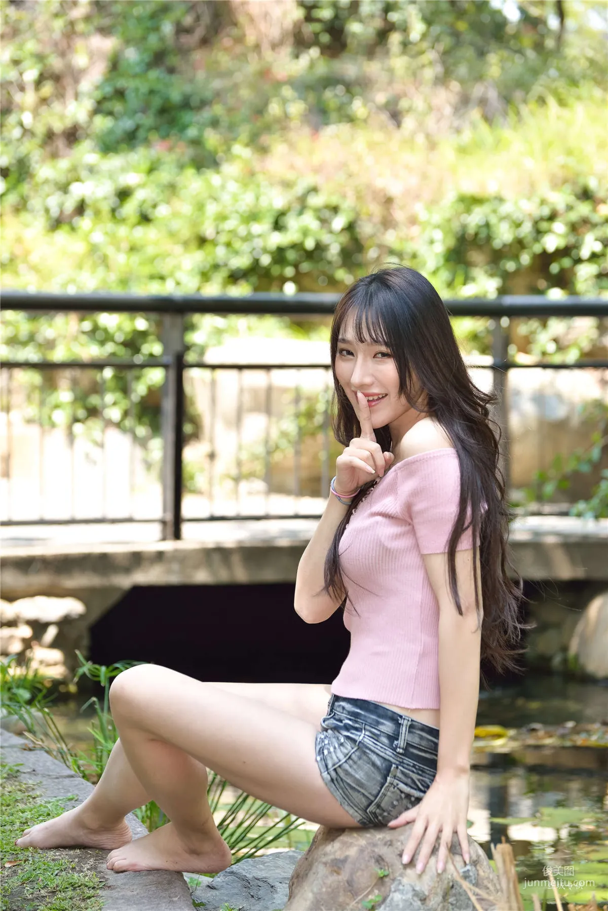 [台灣正妹] 比比《國美.時裝》熱褲街拍 寫真集 101