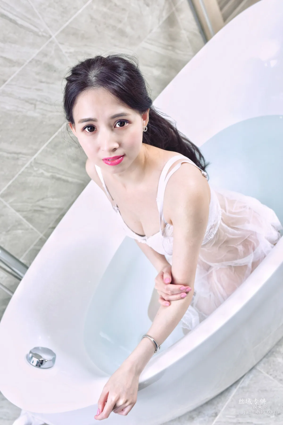 [台灣正妹] 雪菁《棚拍三套服裝》 寫真集 43