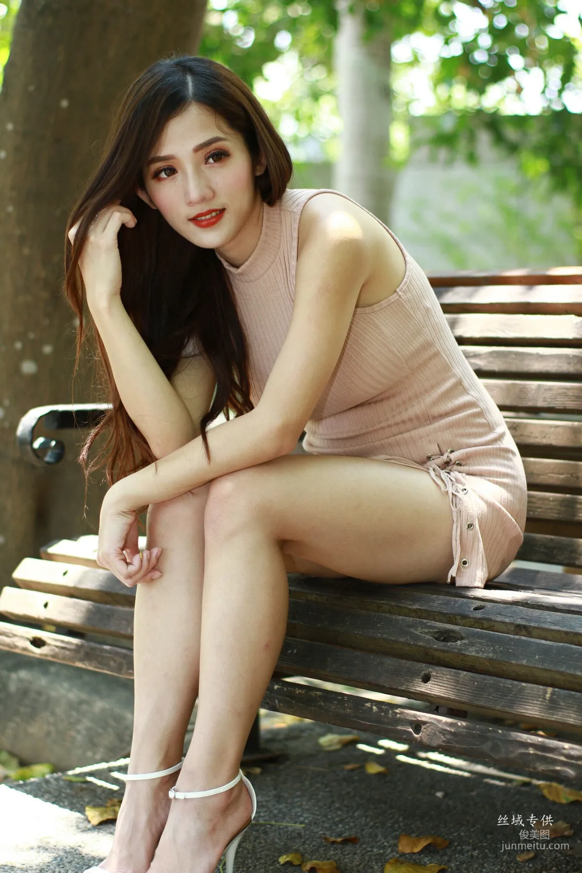 [台湾正妹] Go Go 高雄美術館 写真集71