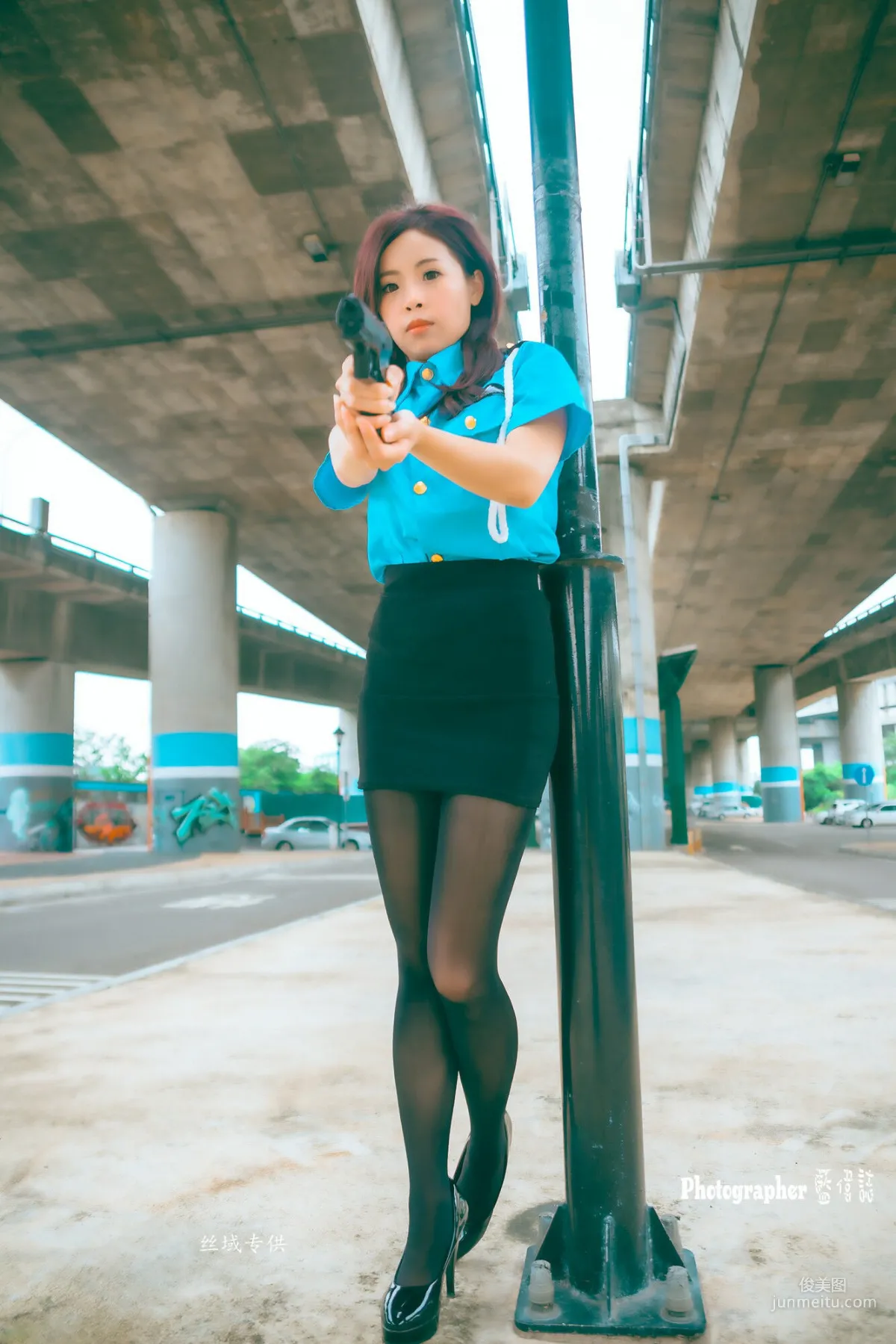 [台灣正妹] 賴筱菁《中彰橋下》(女警黑絲） 寫真集 40