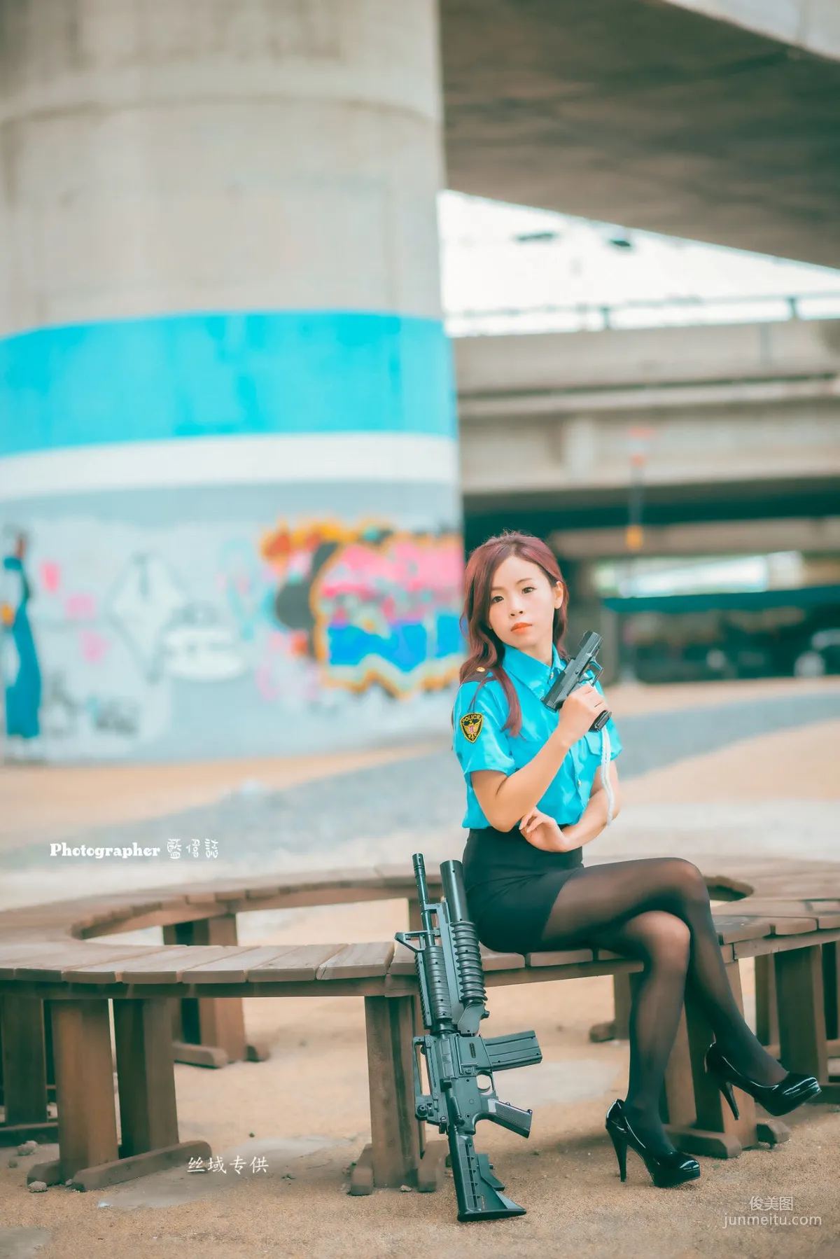 [台灣正妹] 賴筱菁《中彰橋下》(女警黑絲） 寫真集 14