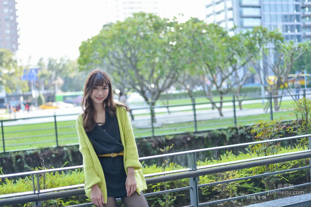[台灣正妹] 題題《國美館.時裝》黑絲街拍 寫真集 6