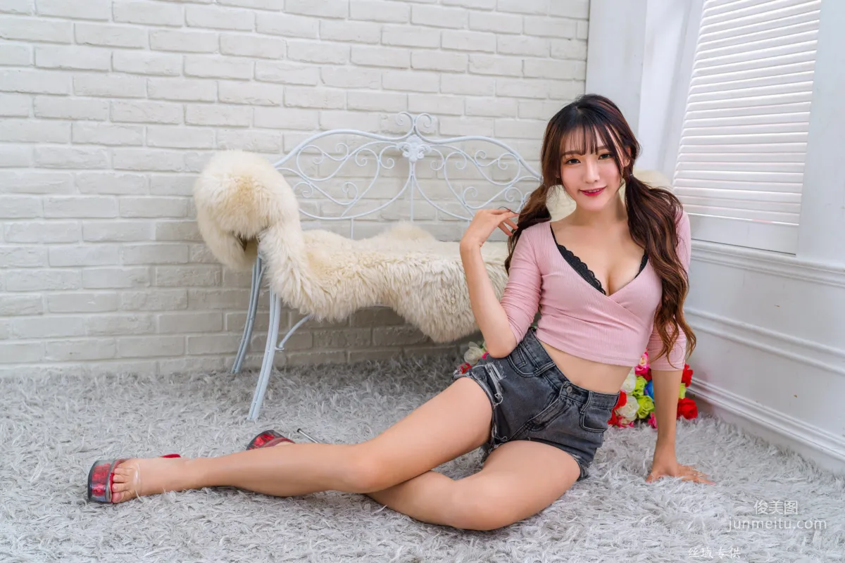 [台灣正妹] Katie_比比兒《美腿合集》 兩套服裝 寫真集 69