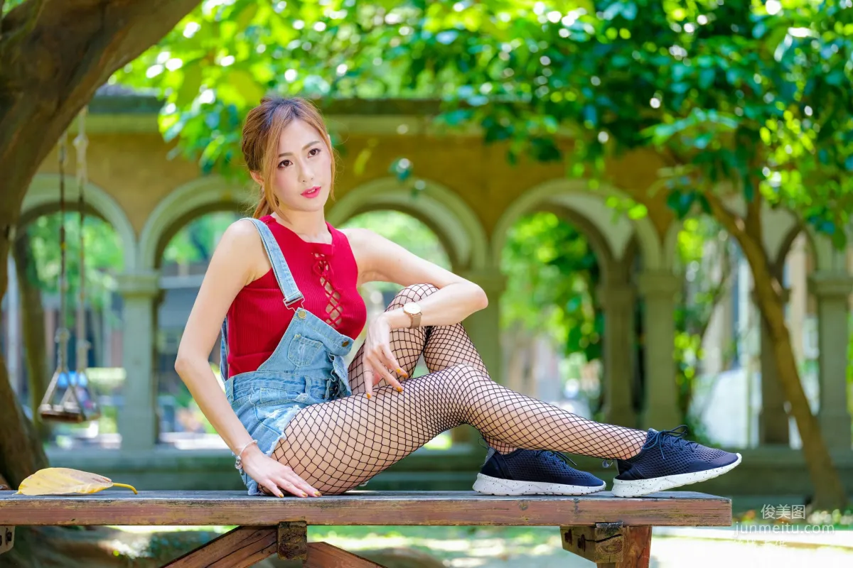 [台灣正妹] 黃艾比《外拍服裝》網襪系列 寫真集 37