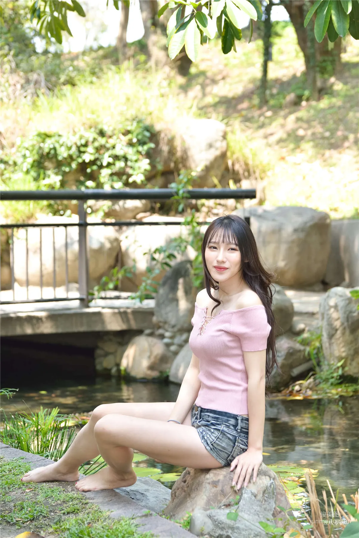 [台灣正妹] 比比《國美.時裝》熱褲街拍 寫真集 94