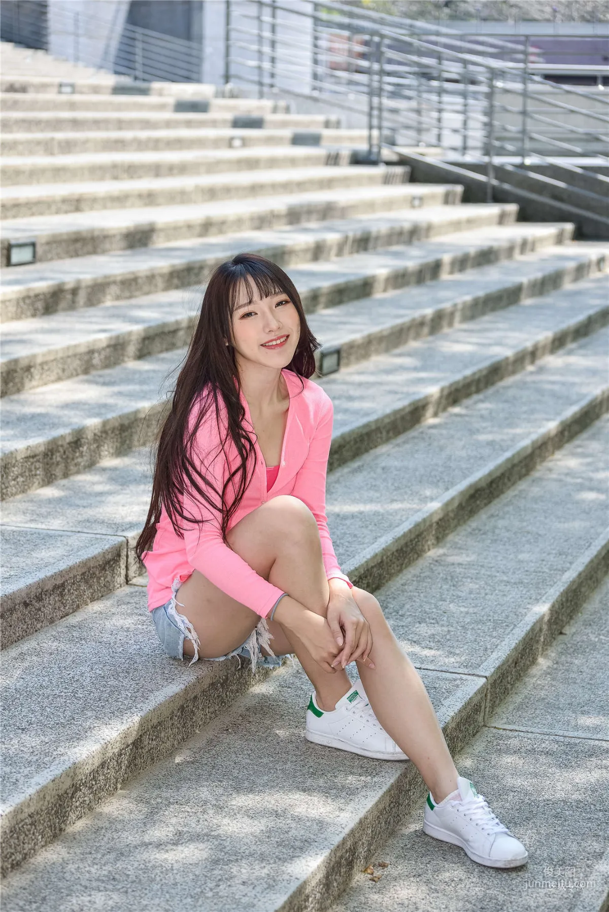[台灣正妹] 比比《國美.時裝》牛仔街拍 寫真集 90