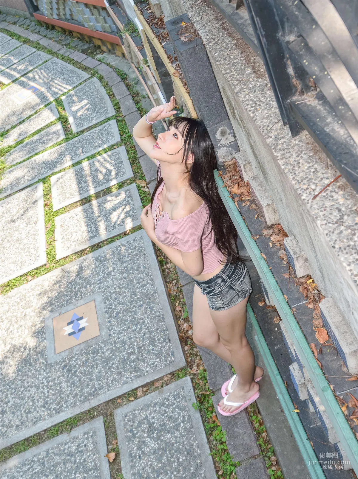 [台灣正妹] 比比《國美.時裝》熱褲街拍 寫真集 126