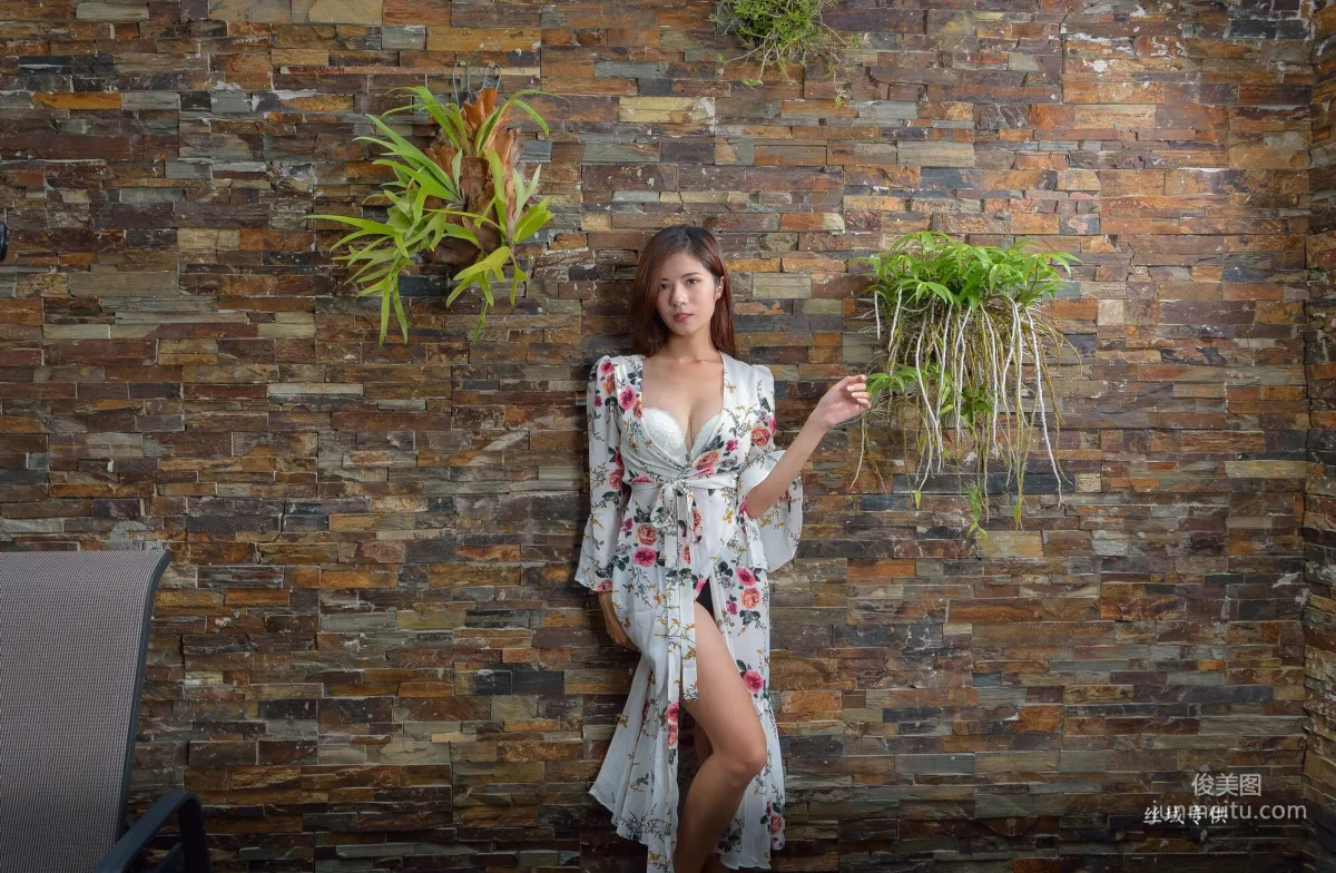 [台灣正妹] 方唯真《芭蕾.性感旅拍》長裙 寫真集 32