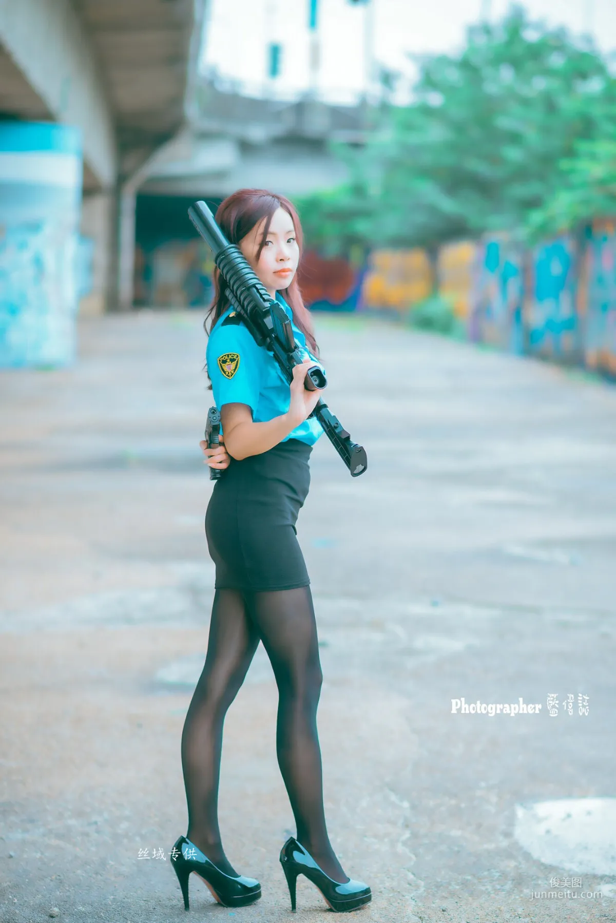 [台灣正妹] 賴筱菁《中彰橋下》(女警黑絲） 寫真集 26
