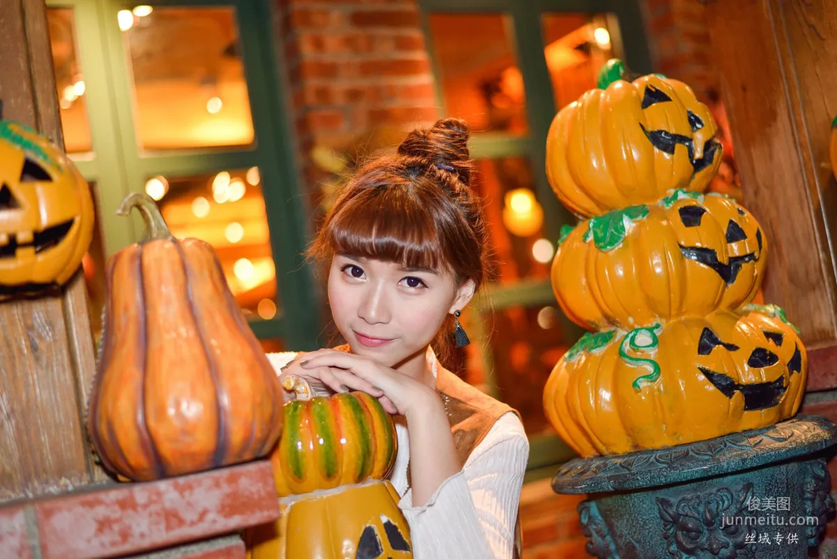 [台湾正妹] TiTi Yang《國美夜拍》 写真集224