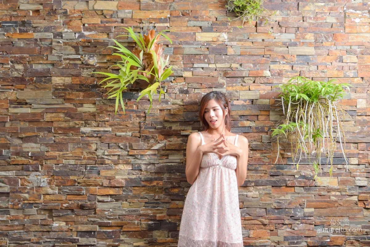 [台灣正妹] 方唯真《芭蕾.性感旅拍》睡衣 寫真集 71