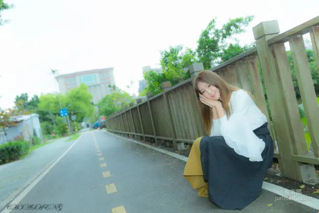 [台灣網紅美女]  Winnie小雪 - 小清新外拍套圖合集