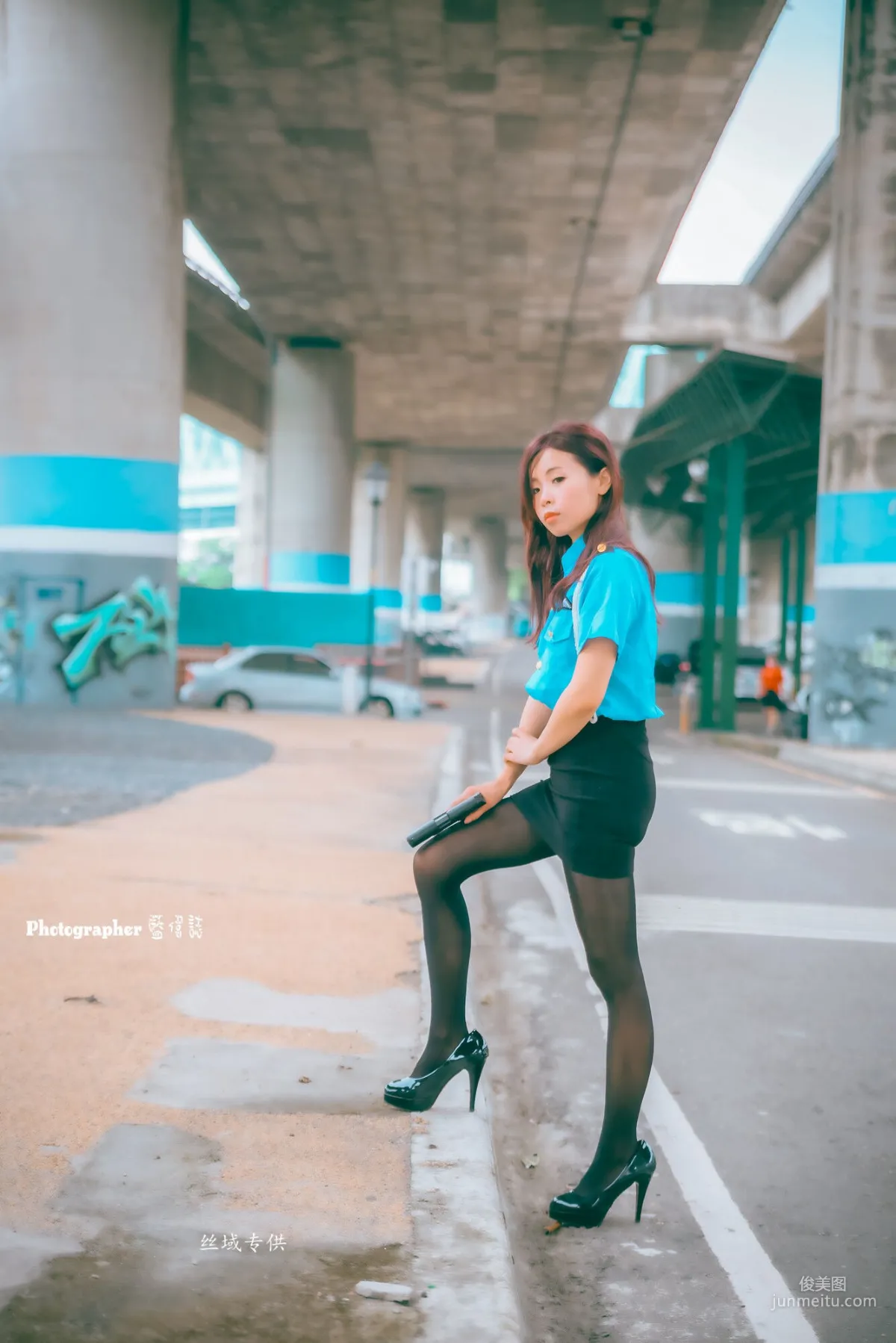 [台灣正妹] 賴筱菁《中彰橋下》(女警黑絲） 寫真集 37