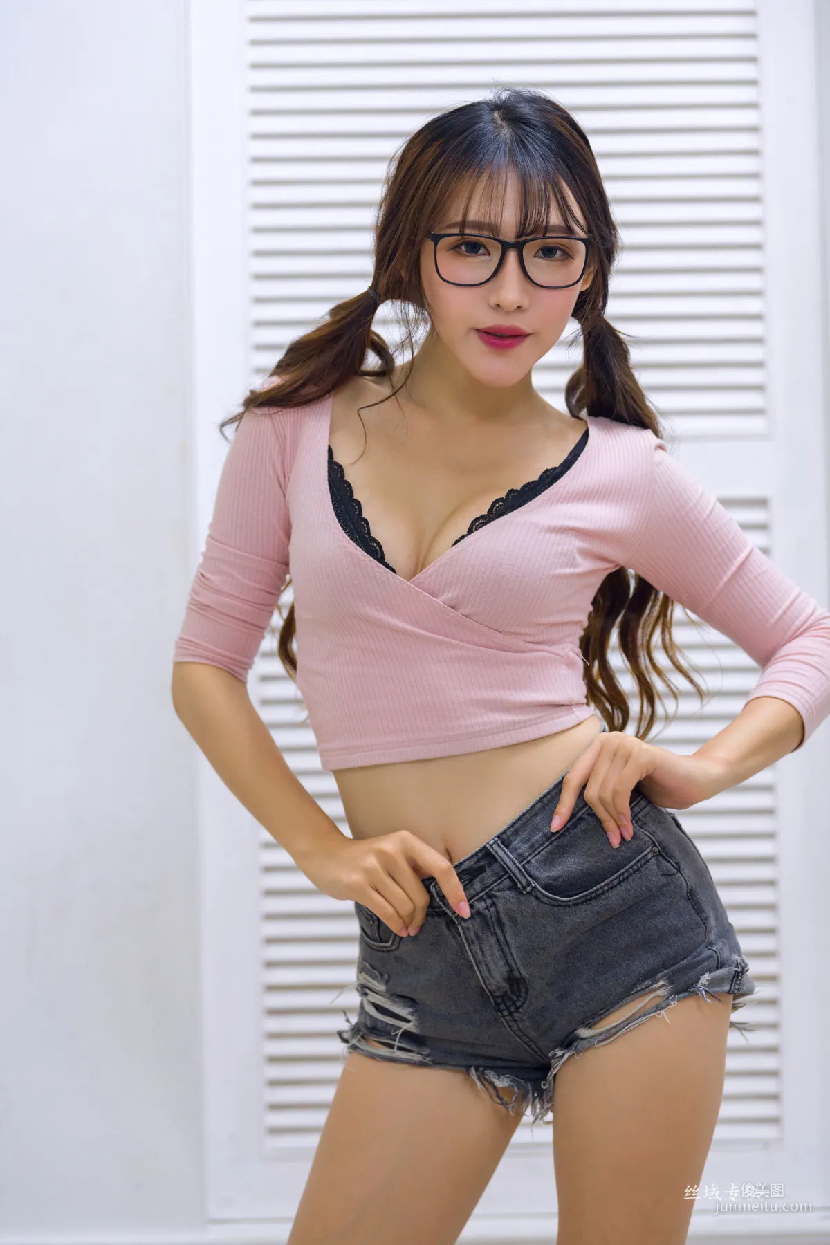 [台灣正妹] Katie_比比兒《美腿合集》 兩套服裝 寫真集 33