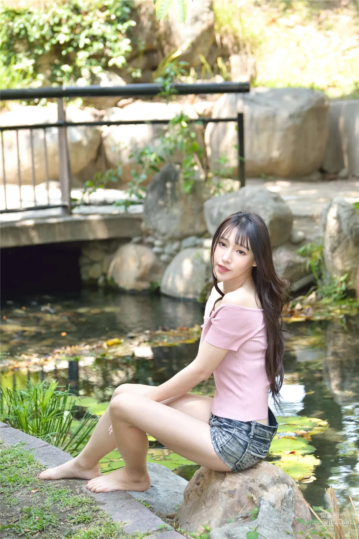 [台灣正妹] 比比《國美.時裝》熱褲街拍 寫真集 93