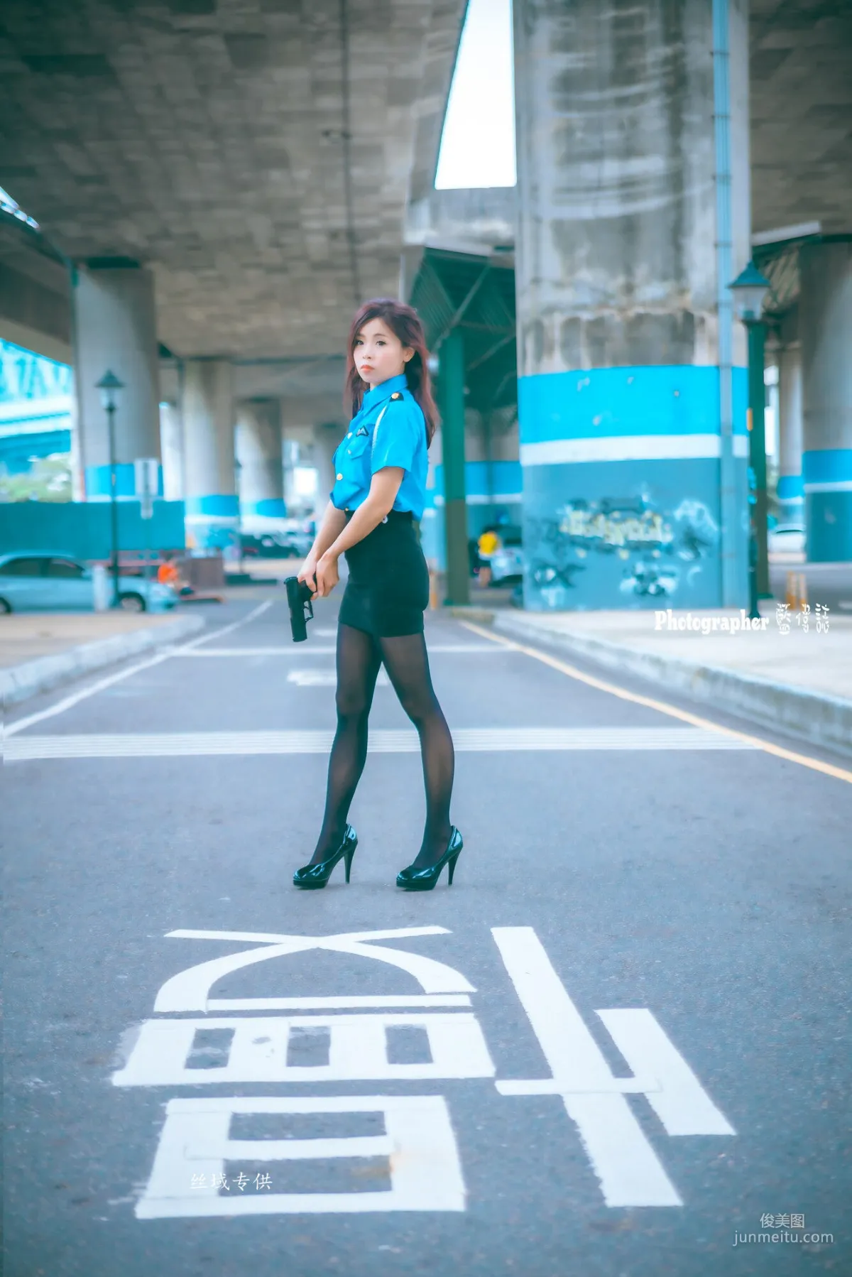 [台灣正妹] 賴筱菁《中彰橋下》(女警黑絲） 寫真集 34