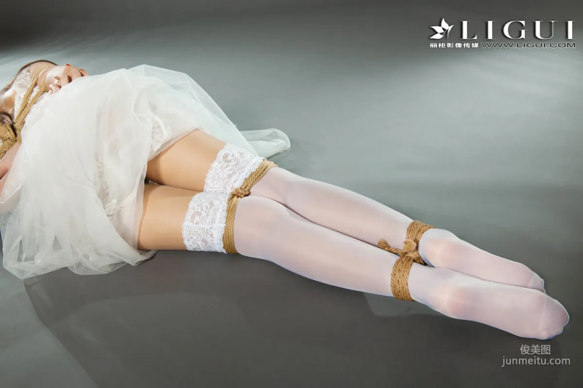 筱筱《蕾絲長裙美束》 [麗櫃Ligui] 美腿絲足寫真集 58