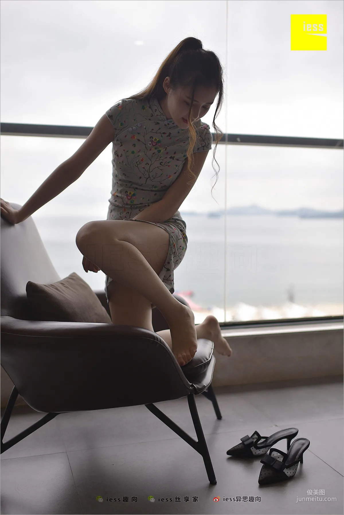 九妹《九妹的短旗袍》 [異思趣向IESS] 絲足便當247 寫真集 47
