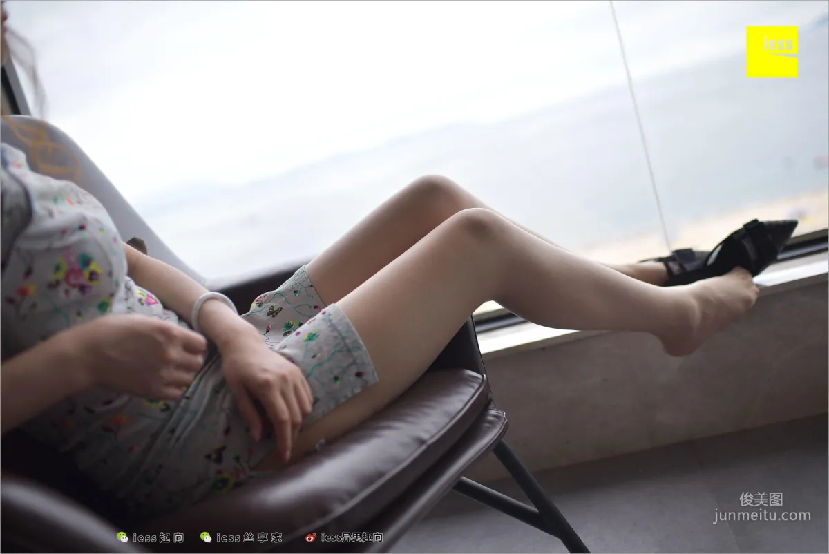 九妹《九妹的短旗袍》 [異思趣向IESS] 絲足便當247 寫真集 57