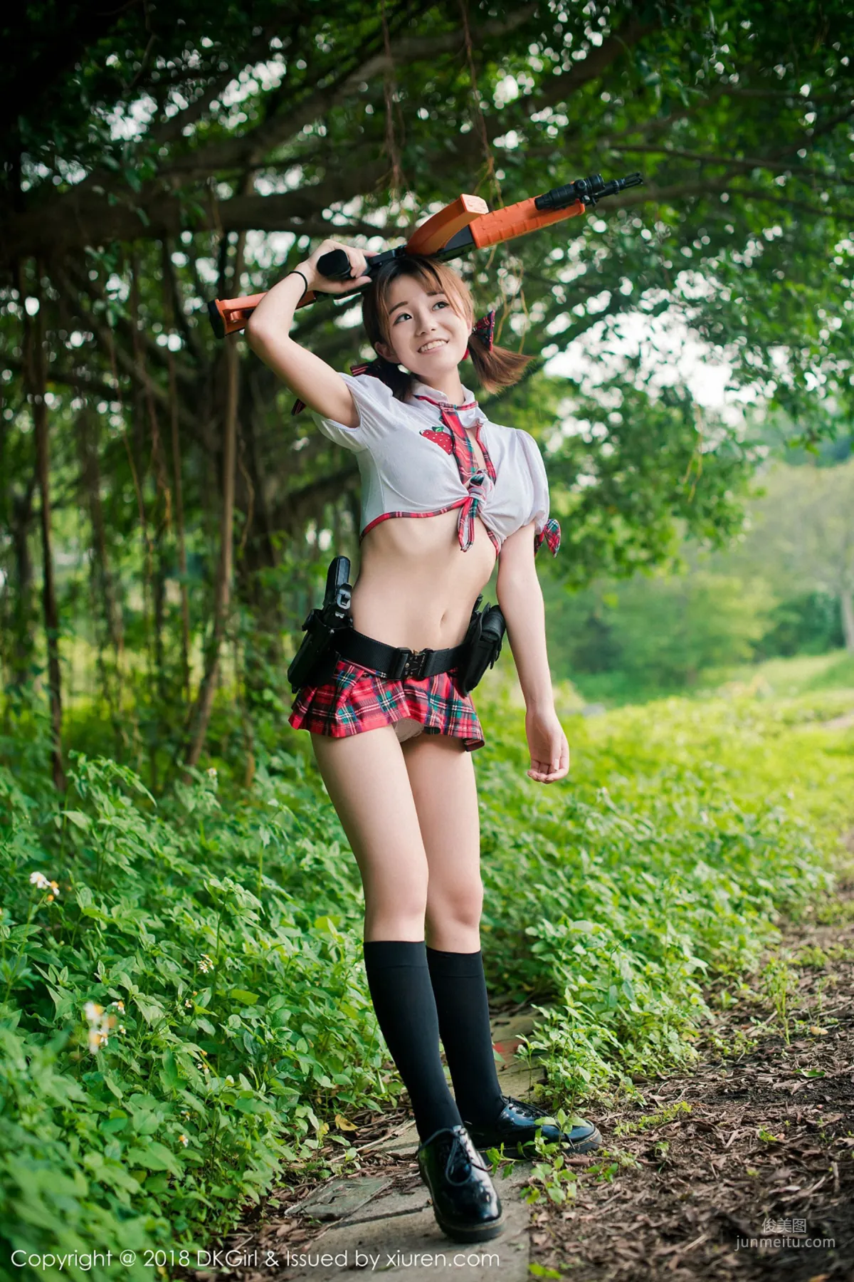 倉井優香《戶外露出狂野》 [禦女郎DKGirl] Vol.076 寫真集 24