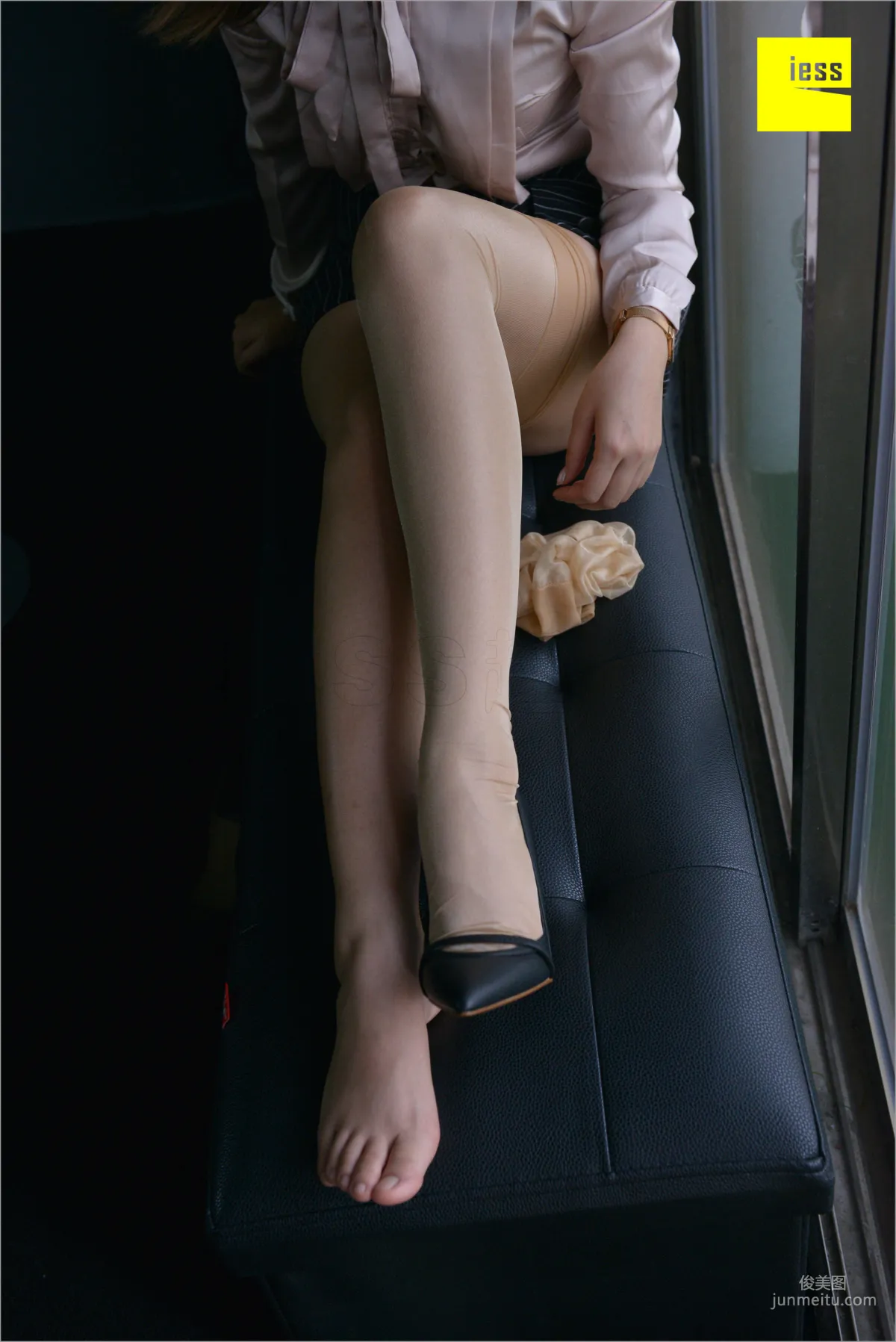 馨月《夢呓1》 [異思趣向IESS] 絲足便當260 寫真集 37