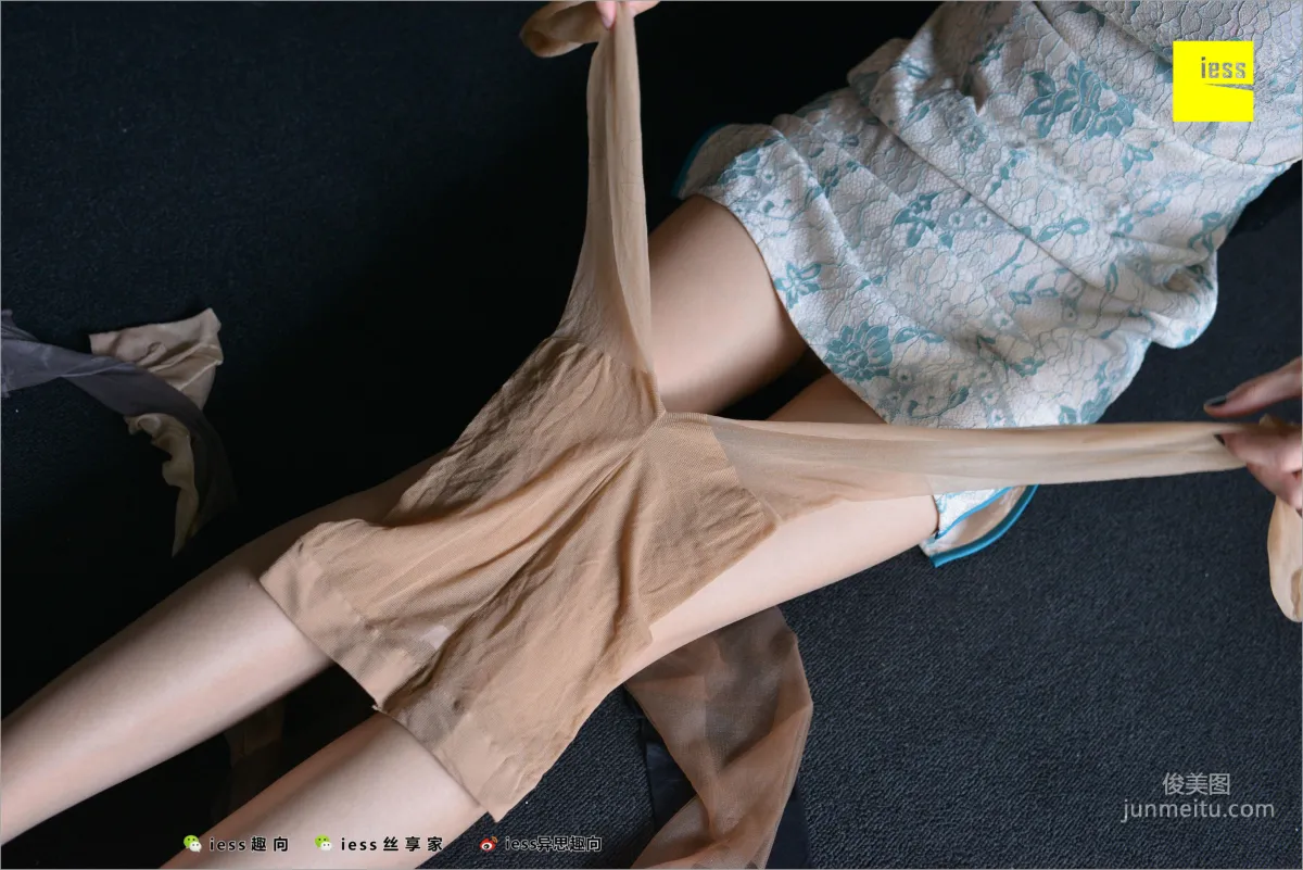 小六《小六玩丝①》 [异思趣向IESS] 丝足便当243 写真集1