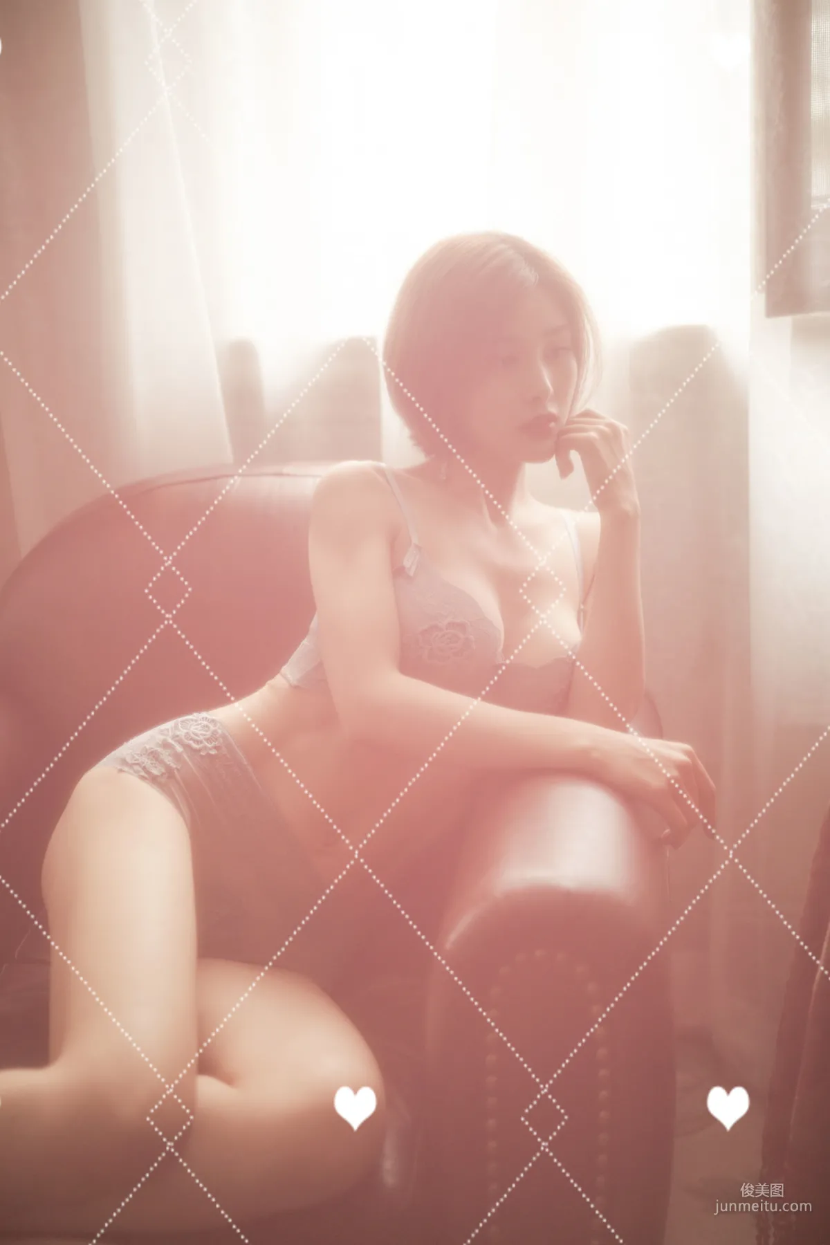 闫盼盼《紫色全屏》写真集10
