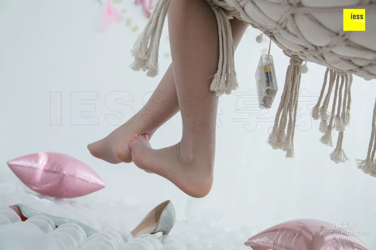 姗姗 《玩個球》[異思趣向IESS] 絲享家291 寫真集 81