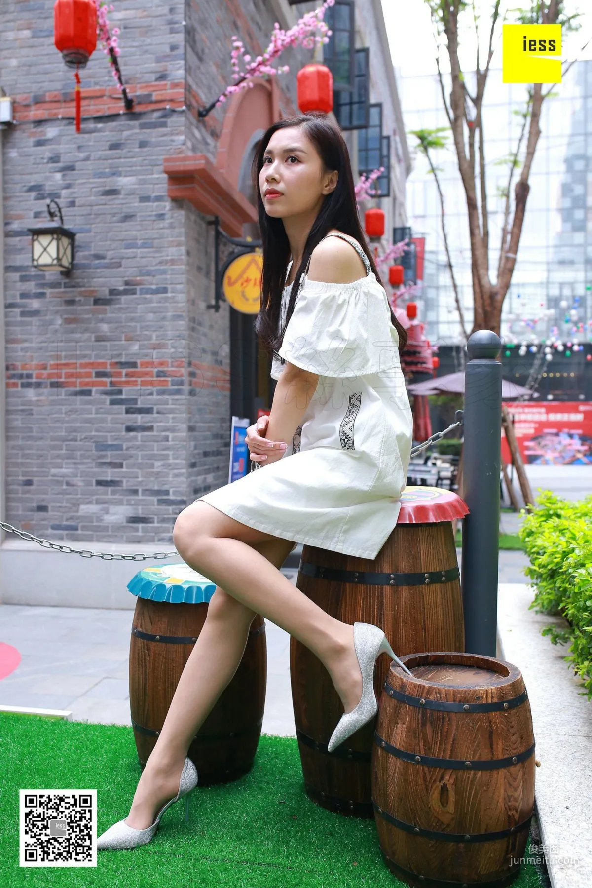 辣妈（君君） 《辣妈也爱世界杯》[异思趣向IESS] 丝享家267 写真集56